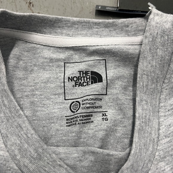 The North Face Women's Short Sleeve Logo T-Shirt Heather Gray Size XL - Picture 3 of 5